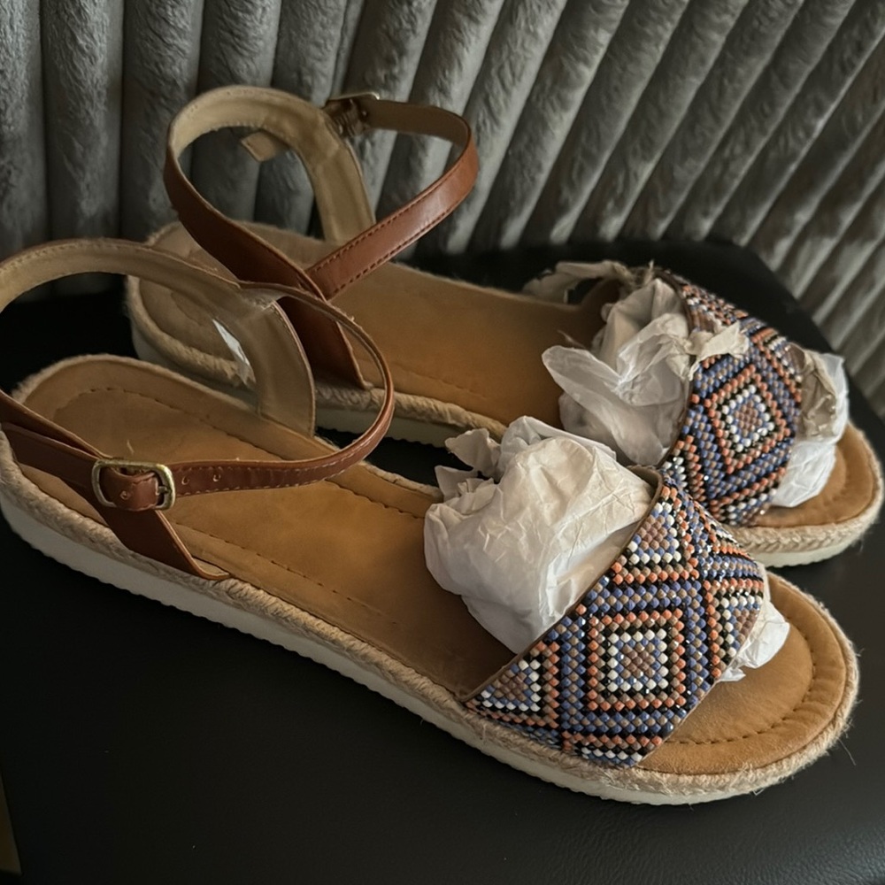Women’s sandals